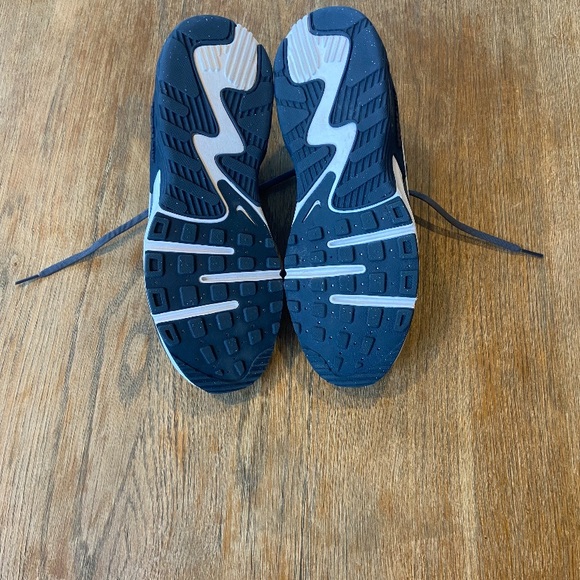 Boys Nike Air Max sneakers - Picture 5 of 5